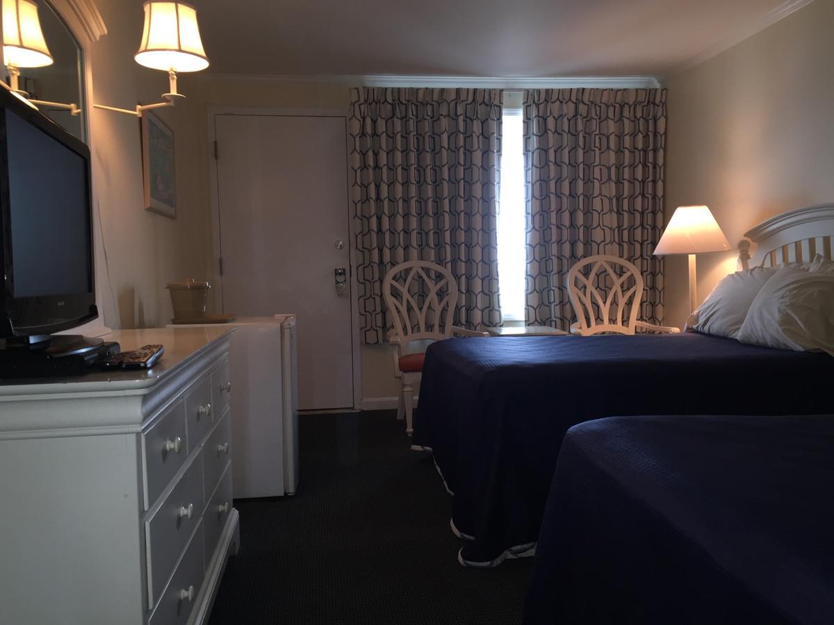 Adams Ocean Front Resort Дюи Бийч Екстериор снимка